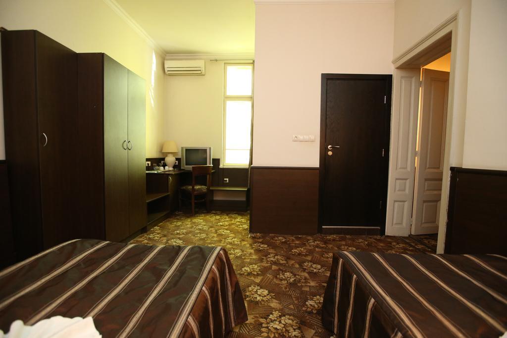 Hotel & Restaurant The House Sofia Ngoại thất bức ảnh